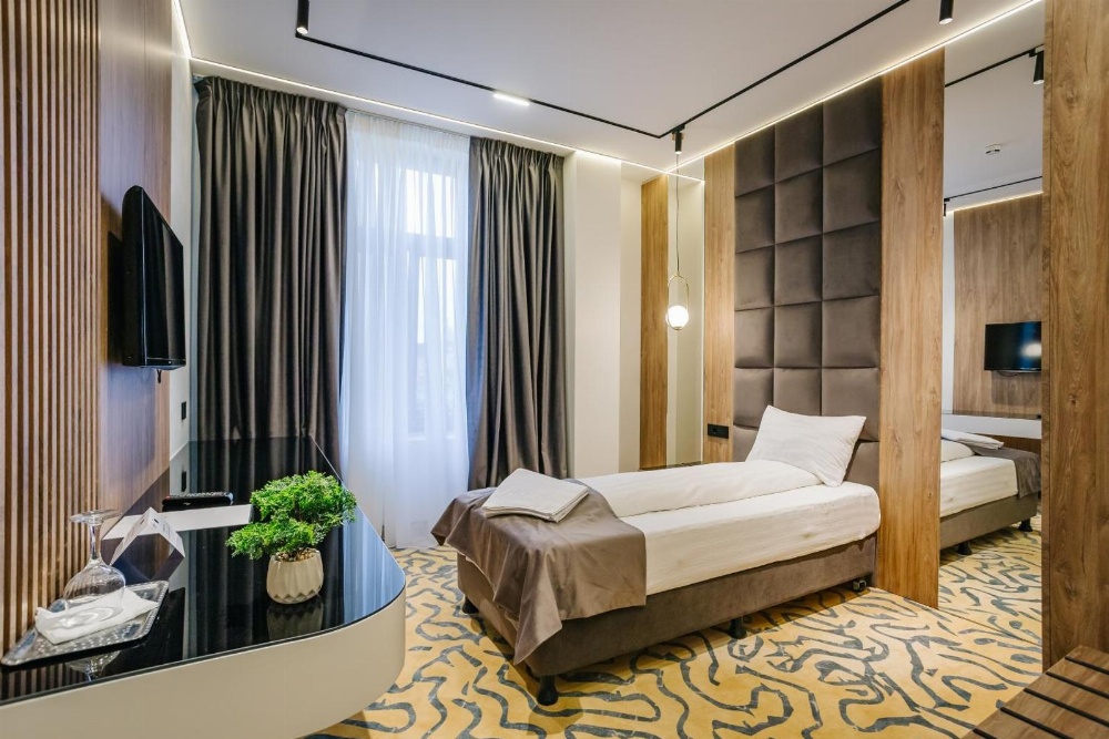 Room image 5